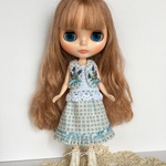 セット＊りか☆ブライス服・ラベンダーの花束のベストと裾フリルにリボンのスカート