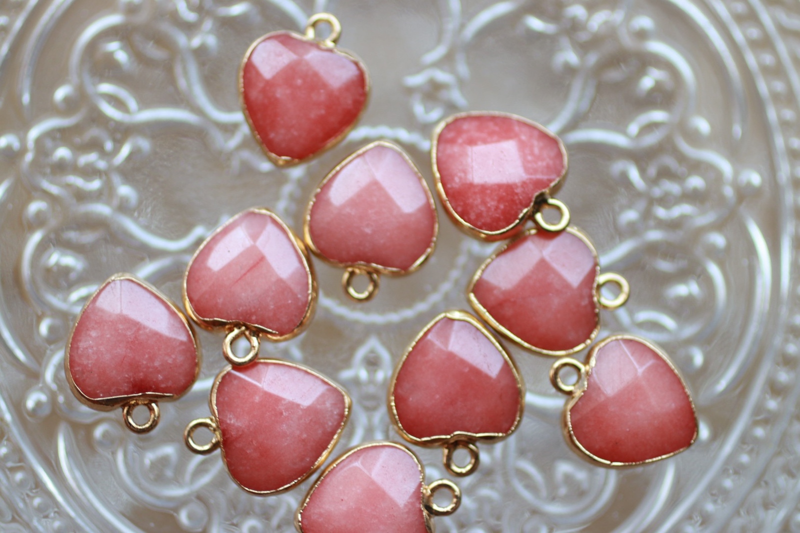 はなゆきページ ✧(B)めちゃcute♡マルチカラーオパールのチャーム オパールの瞳チャーム - GLEAM | minne byGMOペパボ 国内最大級の