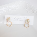 【ピアス】2way ぷっくりオーバル フラワー♡White