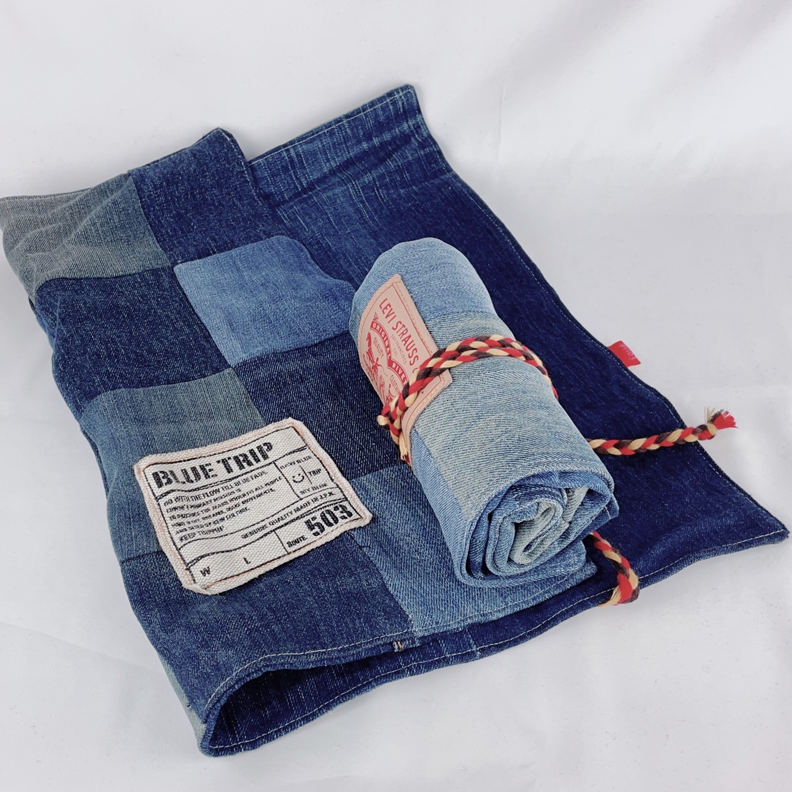 【226】ハンドメイド　パッチワーク　カフェマット　デニムリメイク　玄関マット 242ハンドメイド　パッチワーク　カフェマット　デニムリメイク　フリーマット