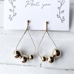 大ぶりしずくゴールドイヤリング　ピアス変更OK