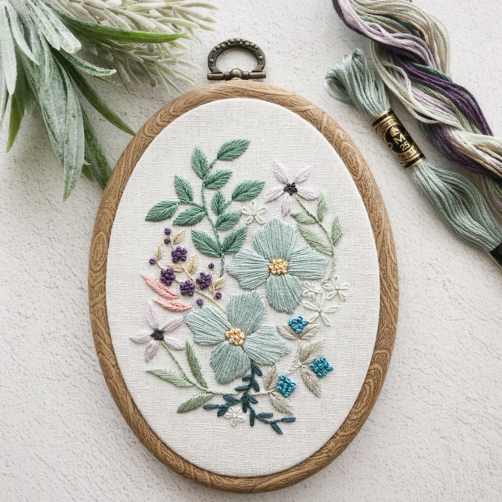 刺繍キット〉グリーンリーフボタニカルの刺繍フレーム
