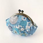 リバティ　がま口ポーチ