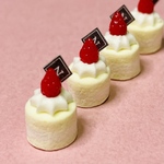 苺のミニチュアショートケーキ