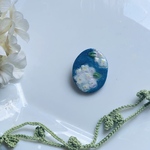 白い紫陽花のブローチ