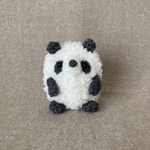 m様オーダー　ふわふわパンダちゃんたまごっちポーチ🐼