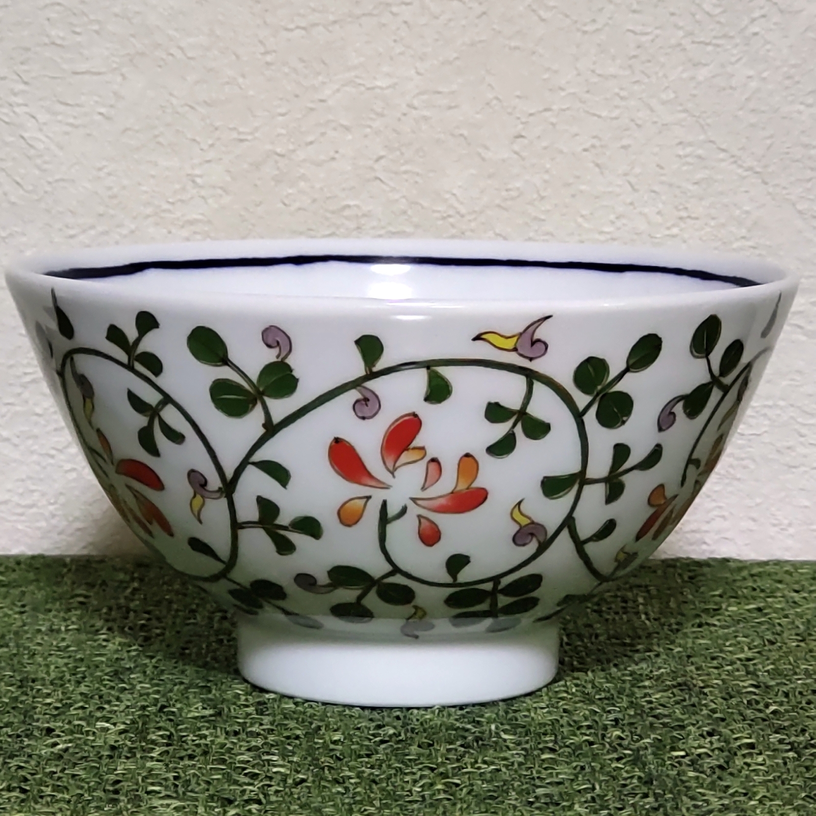 飯碗(中)　色絵花唐草（緑） 7,029円