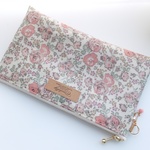 LIBERTY　リバティ　Felicite　フェリシテ　あずきミルク　　中布・内ポケット・カードポケット付きポーチ　★通帳ポーチに♪