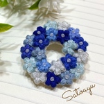 【SALE】1290円→990円ぷっくり小花いっぱいのリースブローチ　blue world