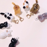 ほんわか猫のアクセサリー　ピアス　イヤリング　ストラップ