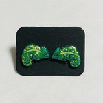 エボシカメレオンのピアス