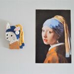 「再販×11」「真珠の耳飾りのウサギ」の刺繍ブローチ