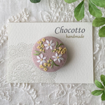 刺繍ブローチ　淡ピンク