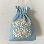 カロチャ刺繍　巾着ポーチ