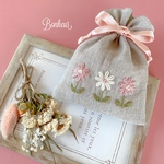 手刺繍巾着ポーチ ❁ お花畑