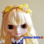 小さなお花のカチューシャ