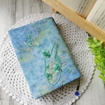 手刺繍のブックカバー/深海クジラ