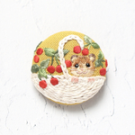 【さくらんぼハムスター】刺繍 ブローチ 38mm