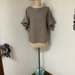 ハーフリネン　フリル袖ブラウス💕