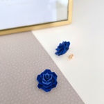 つまみ細工薔薇ピアスandイヤリング  ＊ブルー＊