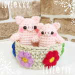 あみぐるみ⭐️お花カゴに入ったブタちゃんの親子🐷