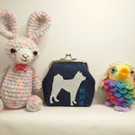 《1》日本犬「秋田犬」刺繍 コインケース 青文字