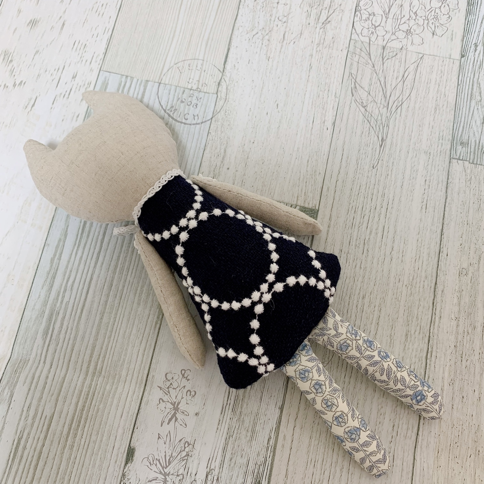 ミナペルホネン・ハンドメイド☆居眠りねこちゃん ねこのぬいぐるみ ＊ ミナペルホネン タンバリン NB - mimi