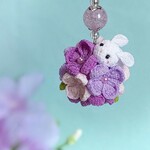 紫陽花とうさぎのストラップ(紫色)＊ちりめんつまみ細工