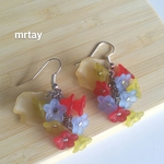 花束ピアス～レッド×ブルー×グリーン～(イヤリング)