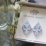 : : : 陶土の草花耳かざり : : : 989（ピアス／イヤリング）