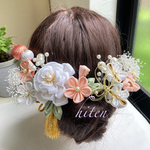 成人式　髪飾り　つまみ細工　ピンク　白　金　ゴールド　和装　かわいい😍💕