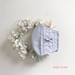 💓ワイド幅　ペールグレー播州織と接触冷感メッシュ状ニットで作った立体マスク　ホワイトフラワー刺繍チュールレース&スカラップドット柄チュールレース　ペールグレーリボン　ポケットタイプ