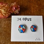 34opus小さな刺繍のピアス