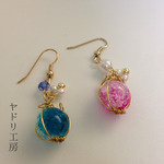 青の宝冠ピアス