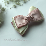 フリルを使った可愛いリボンバレッタ♡