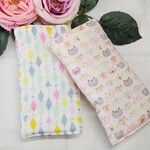 【再再再再再販】ねこといちごのリバーシブルよだれカバー