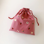  【オーダー品】いちごとフルーツサンドの刺繍巾着ポーチ【28cm×25cm】