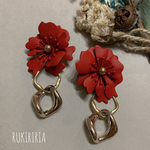 RUKIRIRIA #701 レッドフラワー×ゴールドチェーンピアス  大ぶりピアス 大ぶりイヤリング 