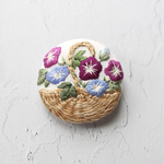 【アサガオの花籠】刺繍ブローチ 38mm (紫)