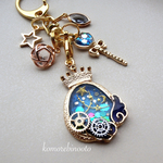 夜空のクラウンエッグキーホルダー　レジン