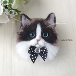 【新作】 羊毛フェルト 猫 ラグドールのブローチ