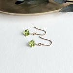宝石質ペリドットの【チャーム】【ピアス】【イヤリング】