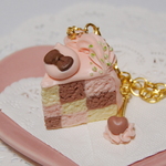 【Ｂタイプ・ストロベリークリーム】3色ケーキ／バッグチャーム