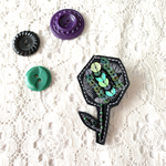 フェルト刺繍ブローチ