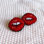 【ピアス】モンローシリーズ(ver.歯)【ビーズ刺繍】透け赤