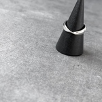 ▷ Silver ring R82