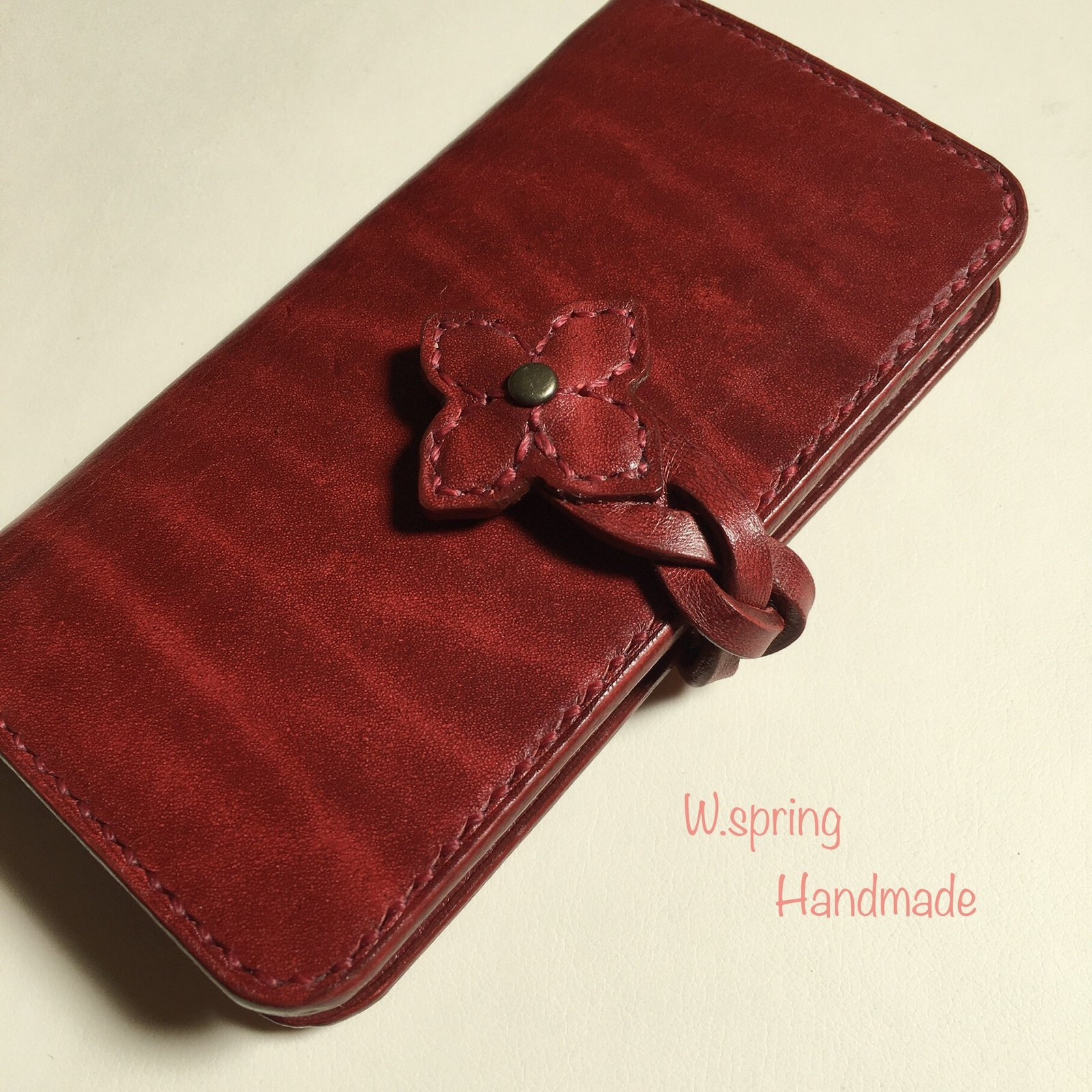 革の宝石　ルガトショルダー　本革手帳型スマホケース6,6s,7,8,SE2、3 5,082円