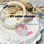 紫外線で色が変わる☀️ピンクなシャム猫ちゃんのヘアゴム(腕に着けても🫶🏻✨) 送料無料 じゃれ猫 レジン