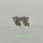 ペリドット 4mm ローズカット サージカルステンレス製 ピアス