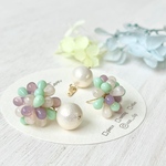 紫陽花カラーのチェコビーズとコットンパールのピアス イヤリング